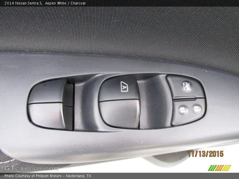 Aspen White / Charcoal 2014 Nissan Sentra S