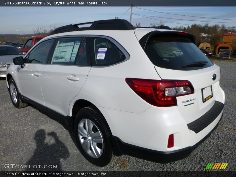 Crystal White Pearl / Slate Black 2016 Subaru Outback 2.5i