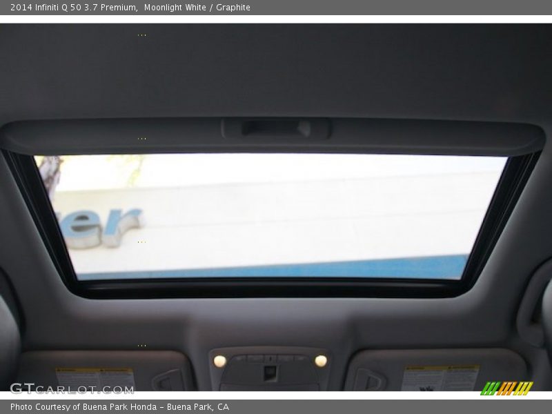 Moonlight White / Graphite 2014 Infiniti Q 50 3.7 Premium