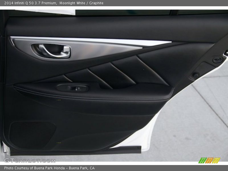 Moonlight White / Graphite 2014 Infiniti Q 50 3.7 Premium