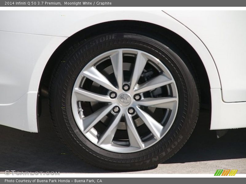 Moonlight White / Graphite 2014 Infiniti Q 50 3.7 Premium