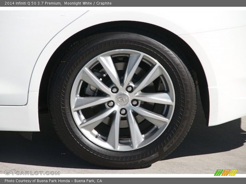 Moonlight White / Graphite 2014 Infiniti Q 50 3.7 Premium