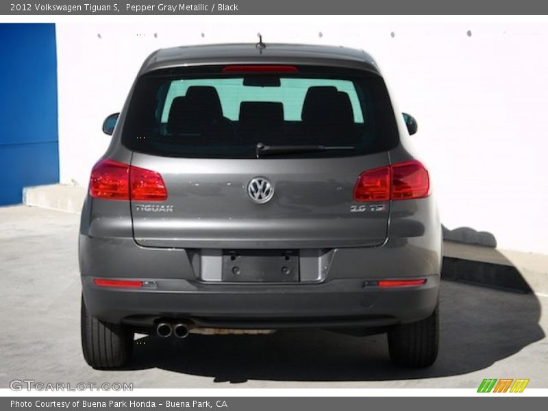 Pepper Gray Metallic / Black 2012 Volkswagen Tiguan S