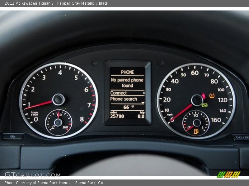 Pepper Gray Metallic / Black 2012 Volkswagen Tiguan S