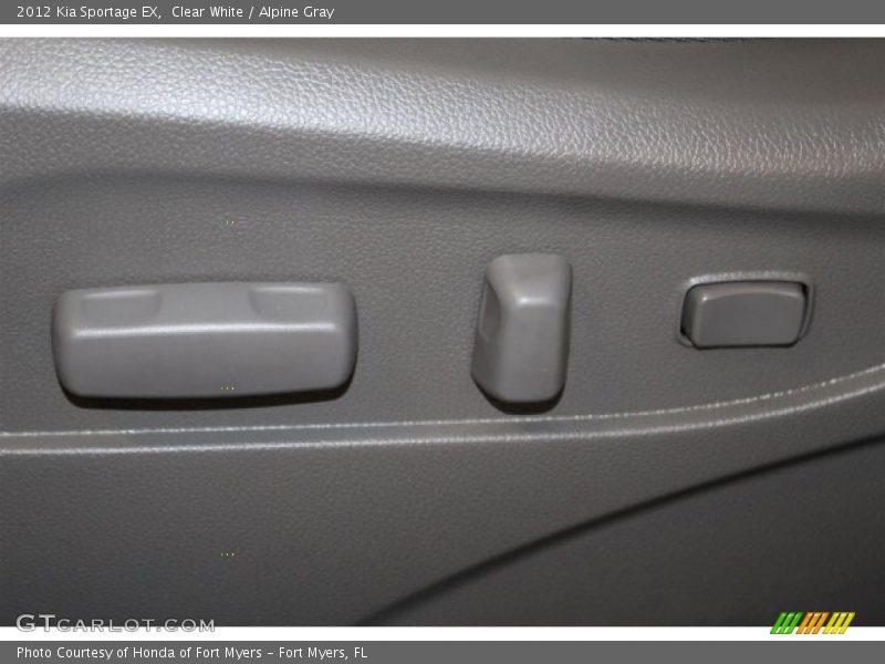 Clear White / Alpine Gray 2012 Kia Sportage EX