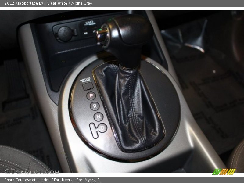 Clear White / Alpine Gray 2012 Kia Sportage EX