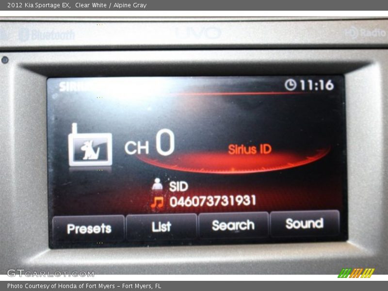 Clear White / Alpine Gray 2012 Kia Sportage EX