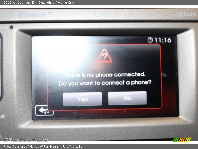 Clear White / Alpine Gray 2012 Kia Sportage EX