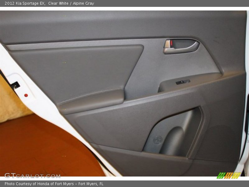 Clear White / Alpine Gray 2012 Kia Sportage EX
