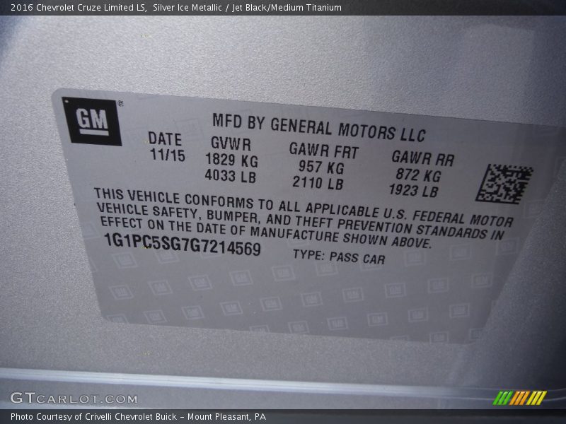 Silver Ice Metallic / Jet Black/Medium Titanium 2016 Chevrolet Cruze Limited LS