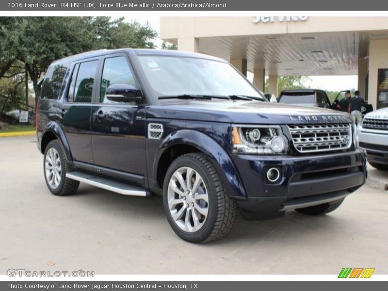 Front 3/4 View of 2016 LR4 HSE LUX
