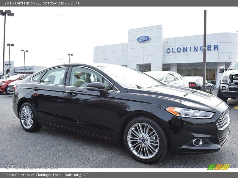 Shadow Black / Dune 2016 Ford Fusion SE