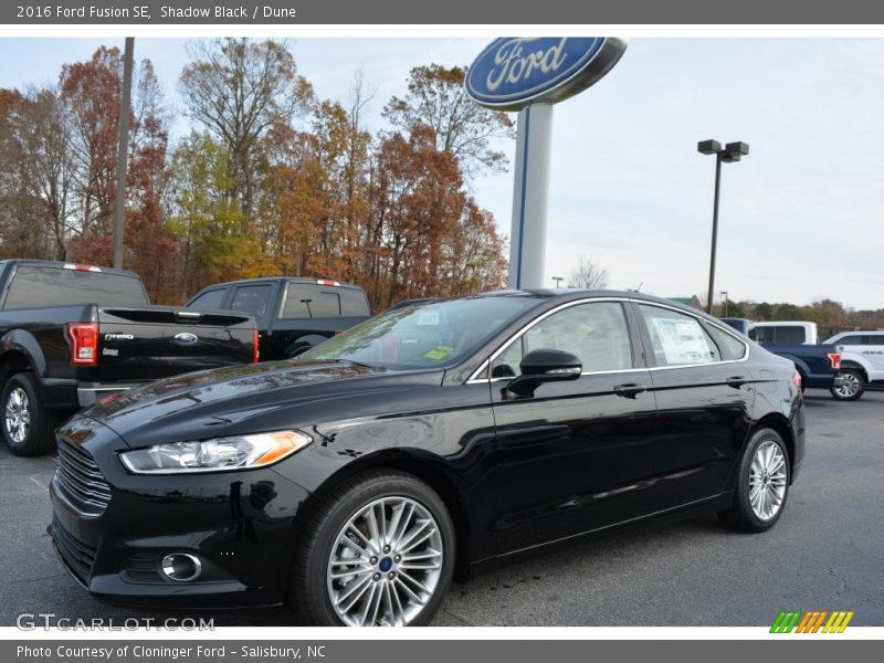 Shadow Black / Dune 2016 Ford Fusion SE