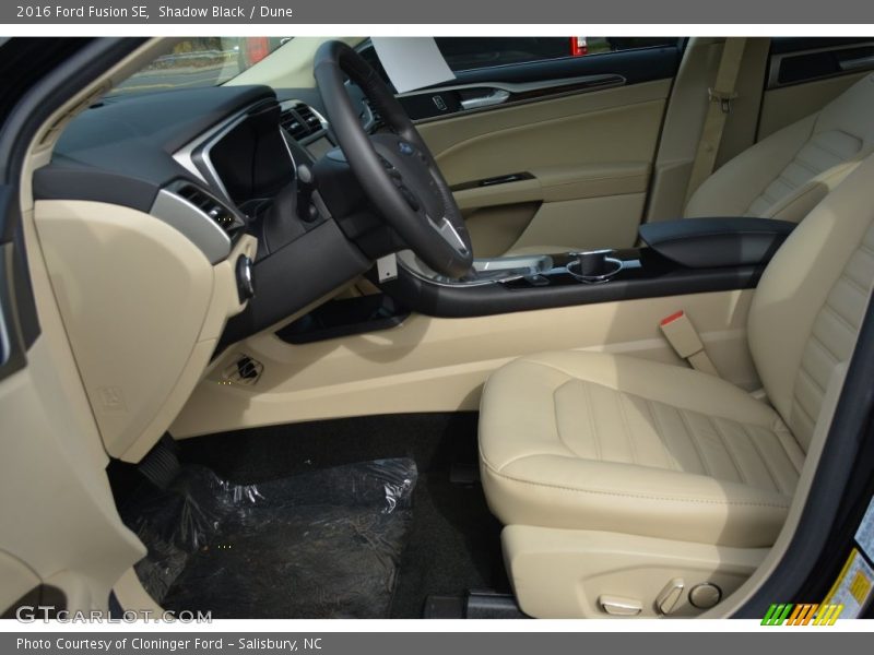 Shadow Black / Dune 2016 Ford Fusion SE