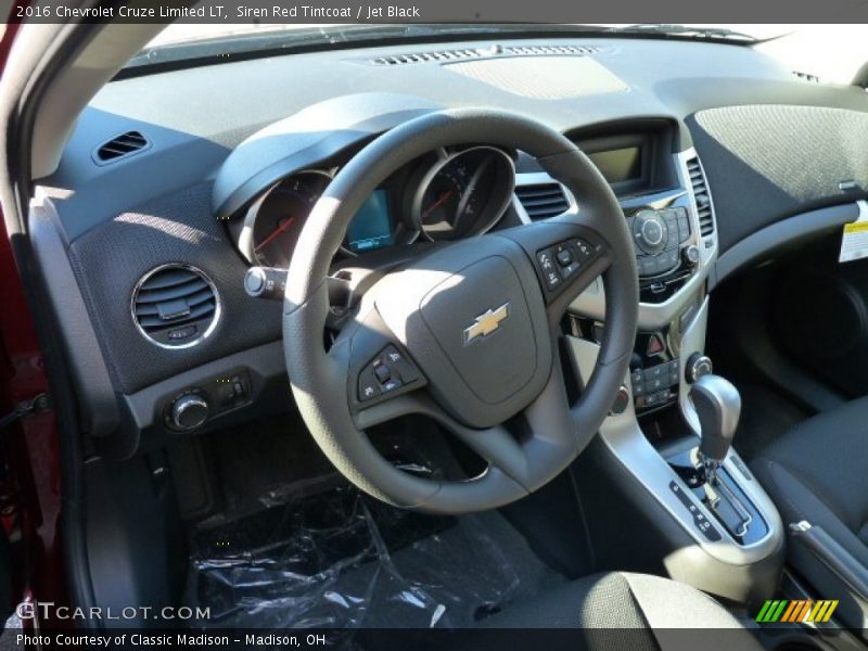 Siren Red Tintcoat / Jet Black 2016 Chevrolet Cruze Limited LT
