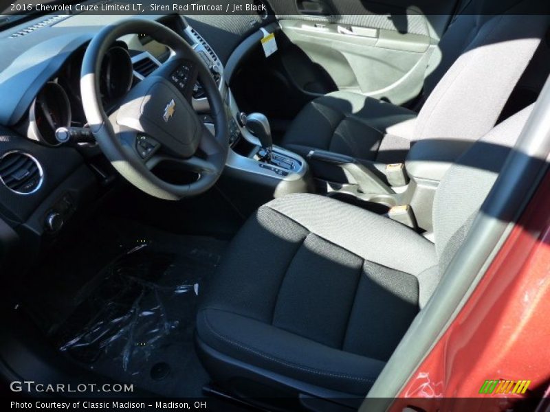 Siren Red Tintcoat / Jet Black 2016 Chevrolet Cruze Limited LT