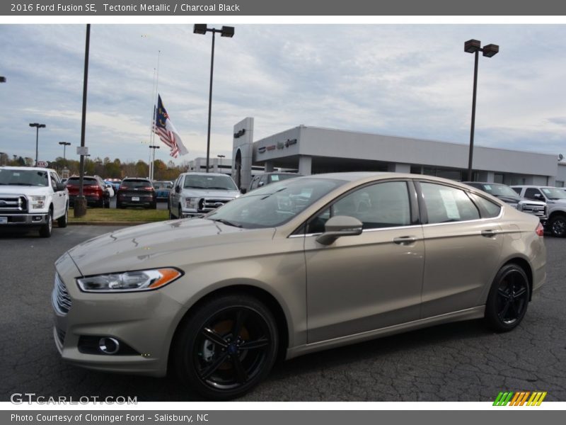 Tectonic Metallic / Charcoal Black 2016 Ford Fusion SE