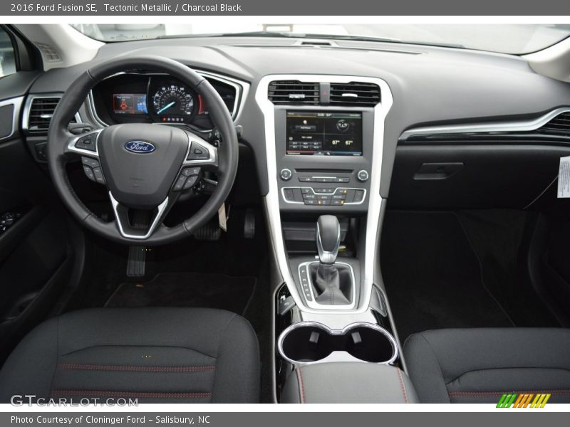Tectonic Metallic / Charcoal Black 2016 Ford Fusion SE