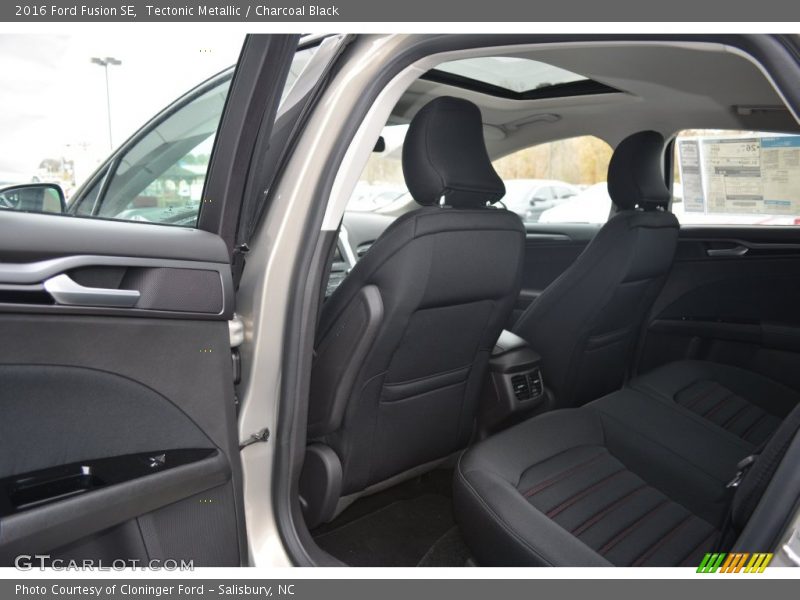 Tectonic Metallic / Charcoal Black 2016 Ford Fusion SE