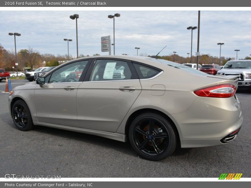 Tectonic Metallic / Charcoal Black 2016 Ford Fusion SE
