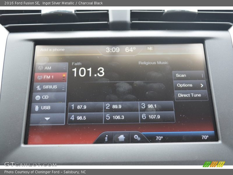 Ingot Silver Metallic / Charcoal Black 2016 Ford Fusion SE