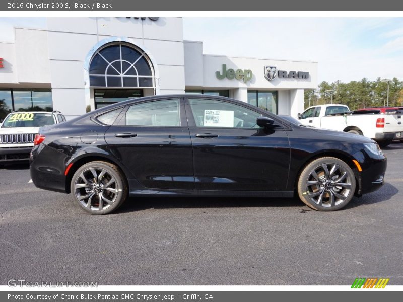 Black / Black 2016 Chrysler 200 S