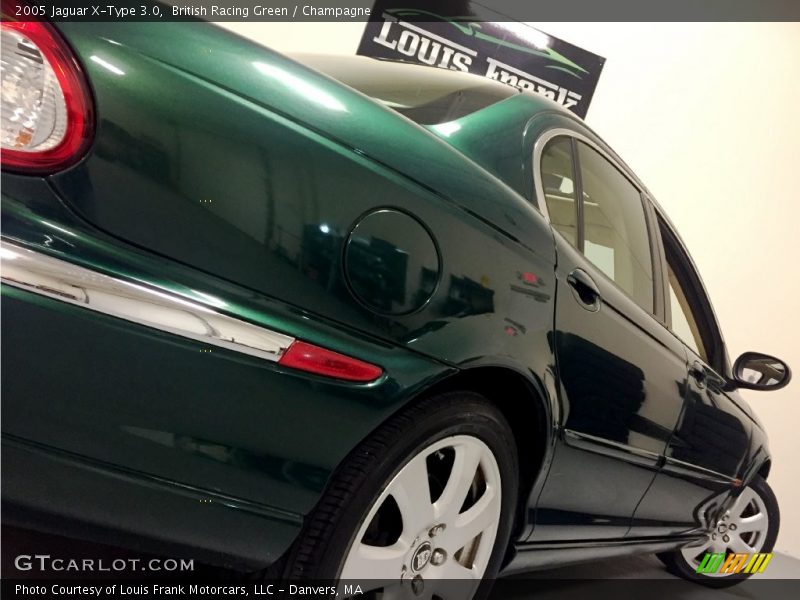 British Racing Green / Champagne 2005 Jaguar X-Type 3.0
