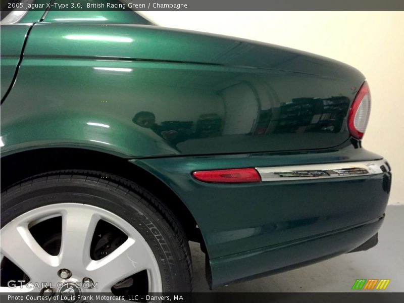 British Racing Green / Champagne 2005 Jaguar X-Type 3.0