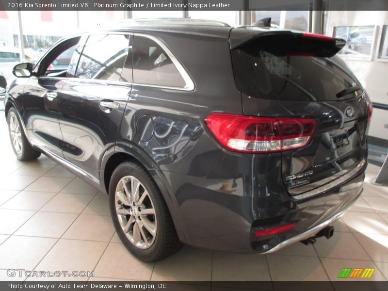 Platinum Graphite / Limited Ivory Nappa Leather 2016 Kia Sorento Limited V6