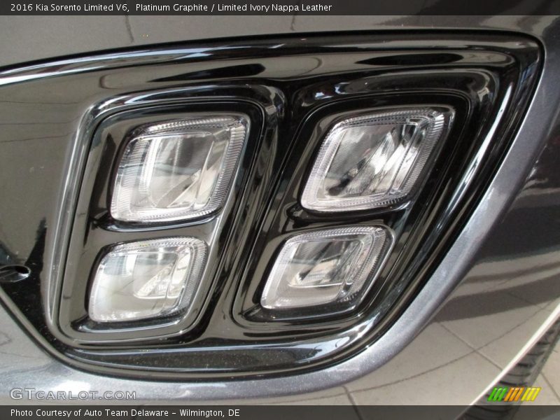 Platinum Graphite / Limited Ivory Nappa Leather 2016 Kia Sorento Limited V6