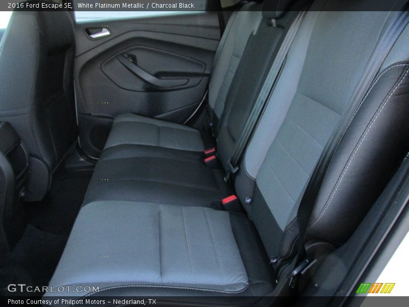 White Platinum Metallic / Charcoal Black 2016 Ford Escape SE