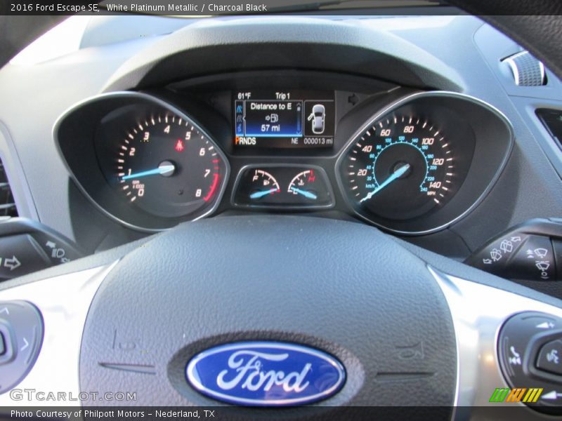 White Platinum Metallic / Charcoal Black 2016 Ford Escape SE