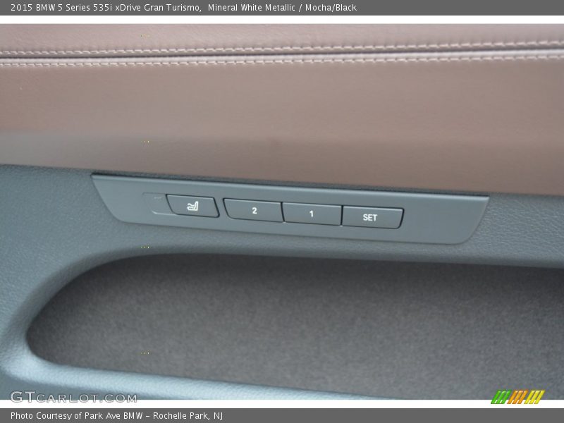 Mineral White Metallic / Mocha/Black 2015 BMW 5 Series 535i xDrive Gran Turismo