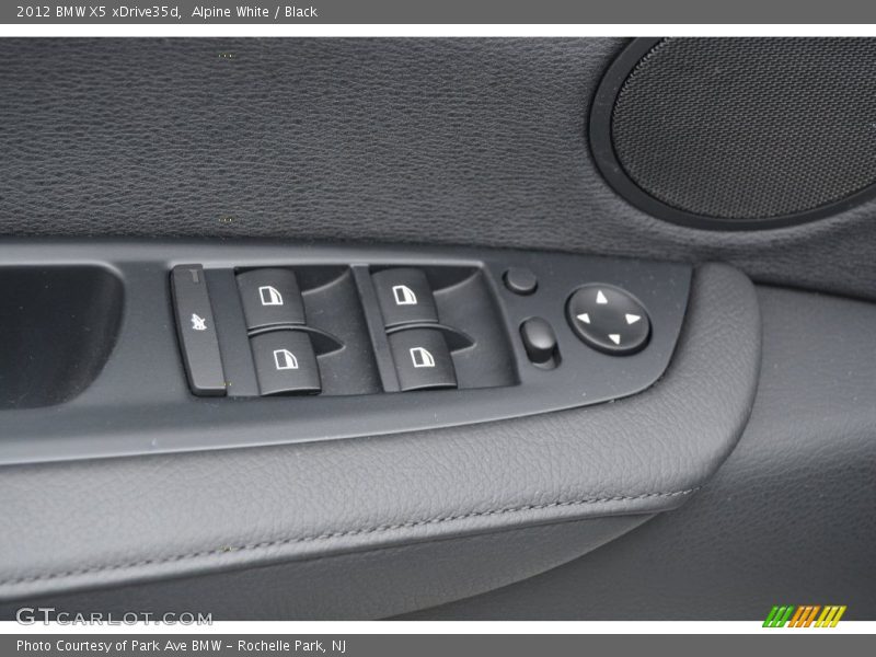 Alpine White / Black 2012 BMW X5 xDrive35d