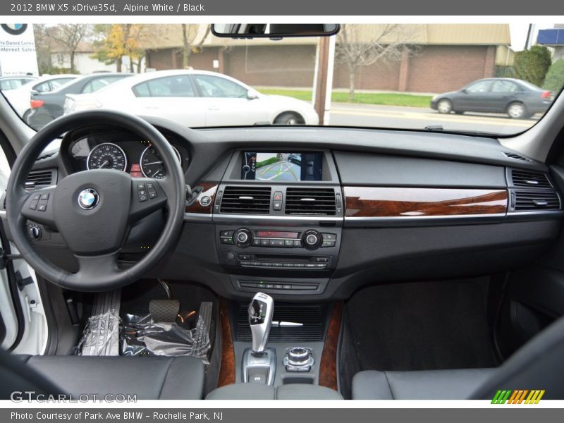 Alpine White / Black 2012 BMW X5 xDrive35d