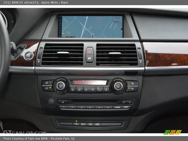 Alpine White / Black 2012 BMW X5 xDrive35d