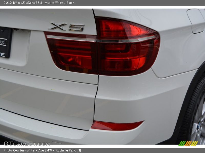 Alpine White / Black 2012 BMW X5 xDrive35d