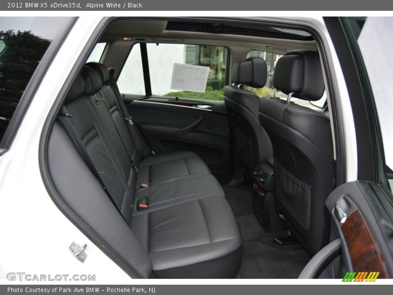 Alpine White / Black 2012 BMW X5 xDrive35d