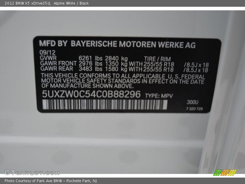 Alpine White / Black 2012 BMW X5 xDrive35d