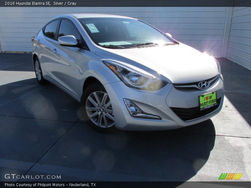 Silver / Gray 2016 Hyundai Elantra SE