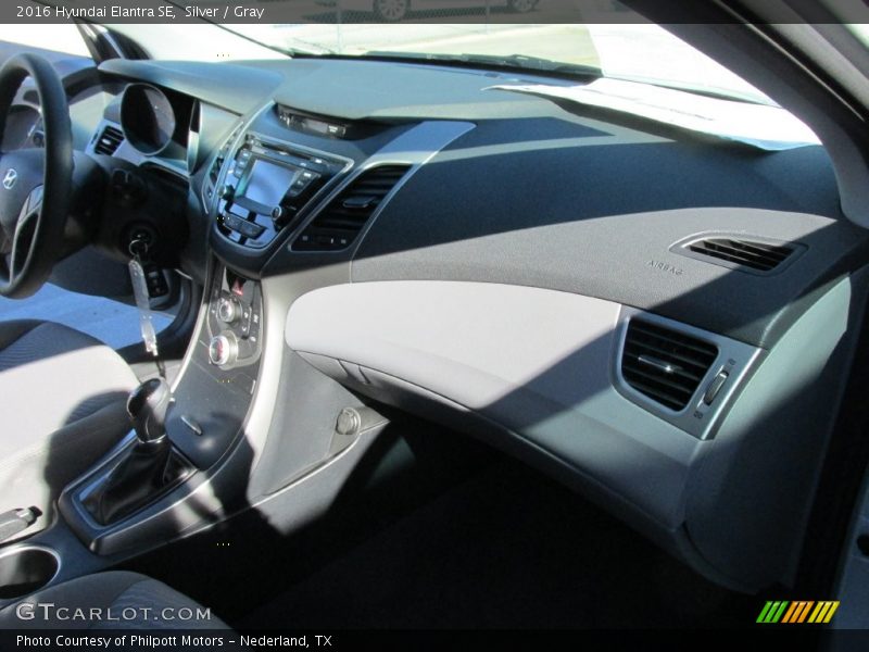 Silver / Gray 2016 Hyundai Elantra SE