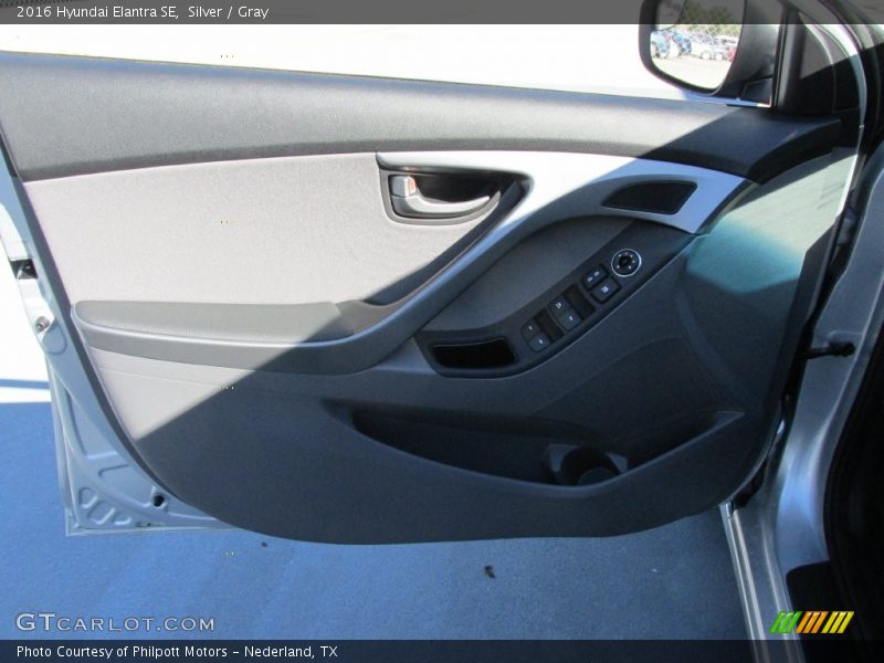 Silver / Gray 2016 Hyundai Elantra SE
