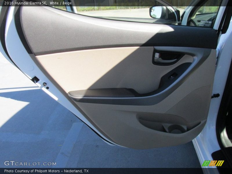 White / Beige 2016 Hyundai Elantra SE