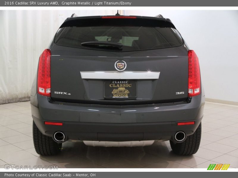 Graphite Metallic / Light Titanium/Ebony 2016 Cadillac SRX Luxury AWD