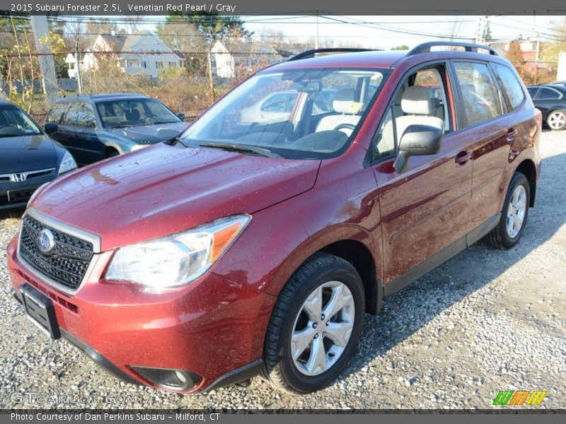 Front 3/4 View of 2015 Forester 2.5i