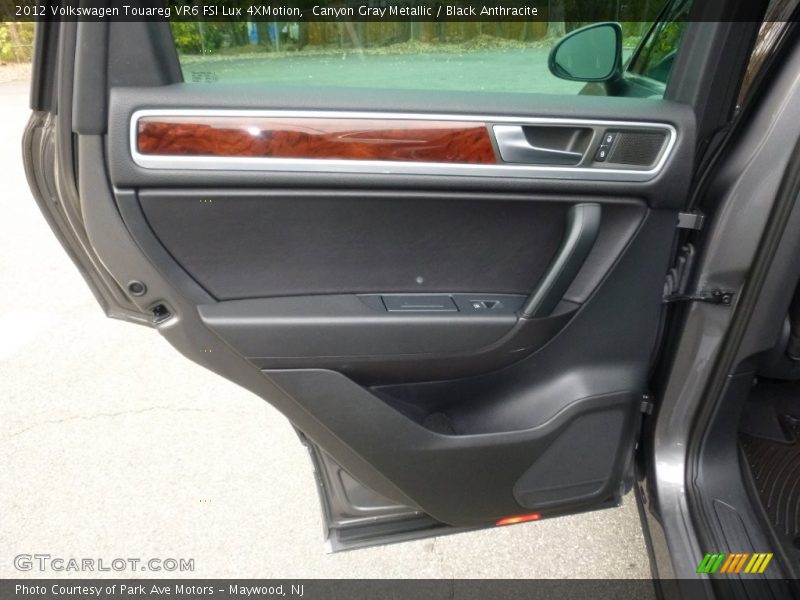 Canyon Gray Metallic / Black Anthracite 2012 Volkswagen Touareg VR6 FSI Lux 4XMotion