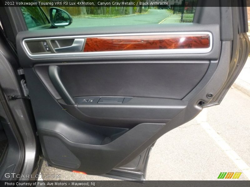 Canyon Gray Metallic / Black Anthracite 2012 Volkswagen Touareg VR6 FSI Lux 4XMotion