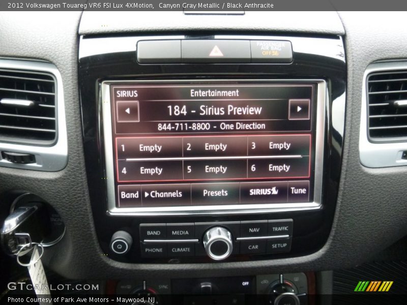 Canyon Gray Metallic / Black Anthracite 2012 Volkswagen Touareg VR6 FSI Lux 4XMotion