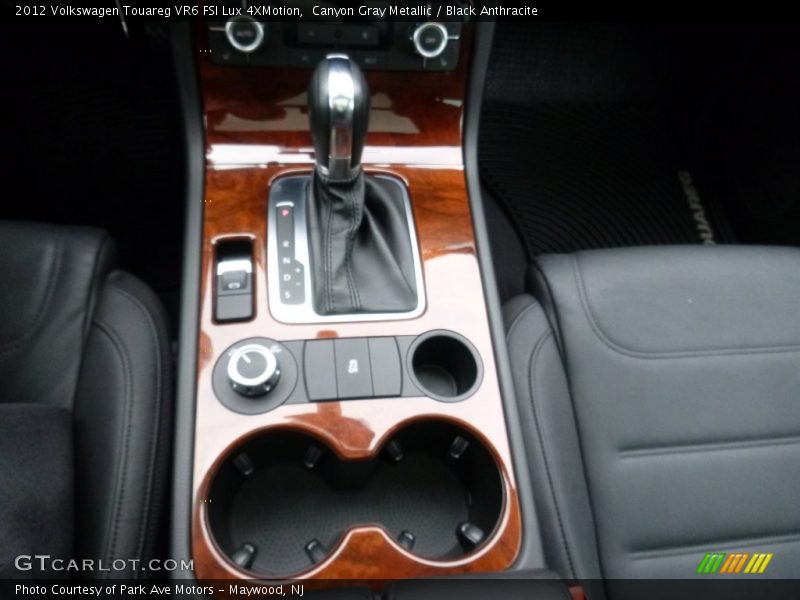 Canyon Gray Metallic / Black Anthracite 2012 Volkswagen Touareg VR6 FSI Lux 4XMotion