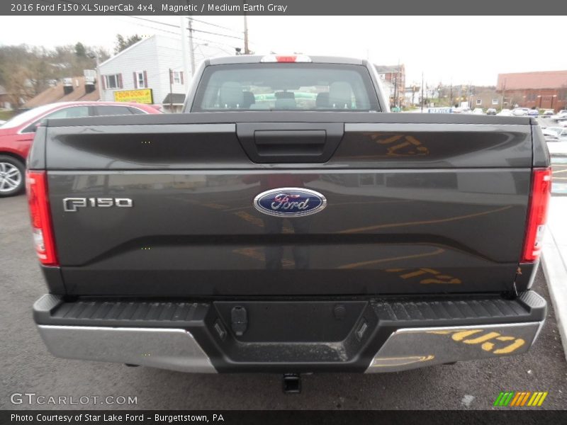 Magnetic / Medium Earth Gray 2016 Ford F150 XL SuperCab 4x4